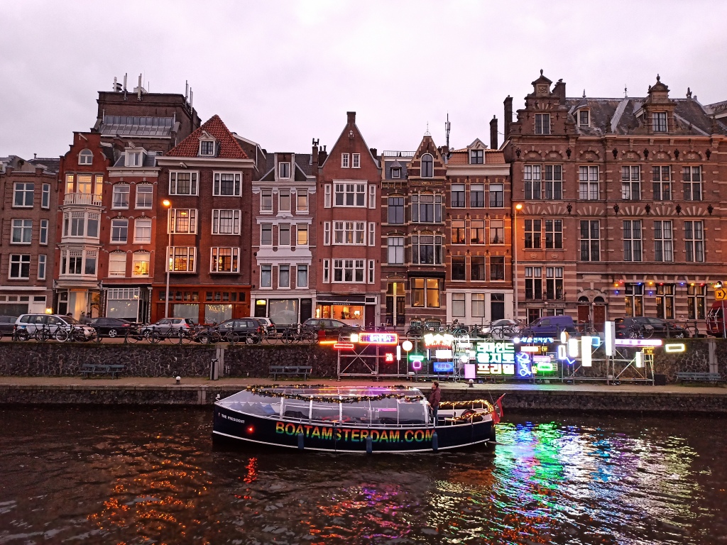canal cruise amsterdam